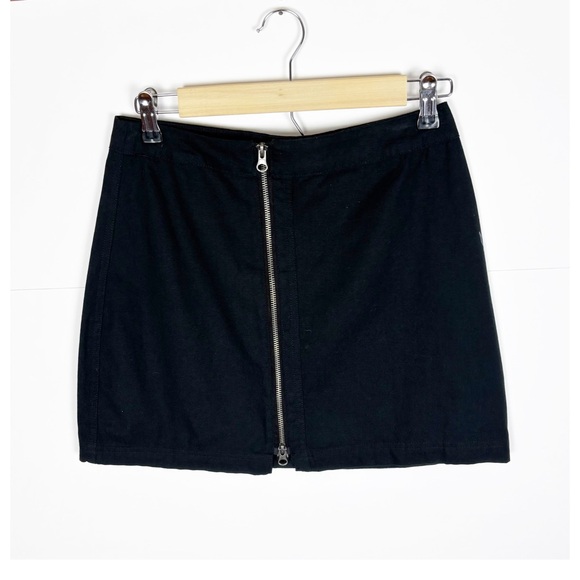 Altar'd State Dresses & Skirts - Altar'd State Black Front Zip Mini Skirt Size Medium